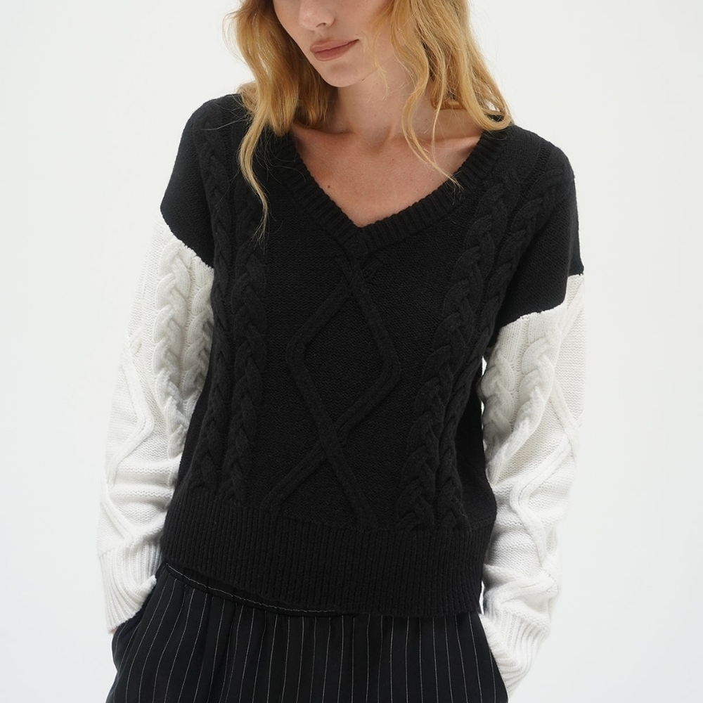 LNA Atticus V Neck Sweater Ivory Black Colorblock Cable Knit Size Large New NWT